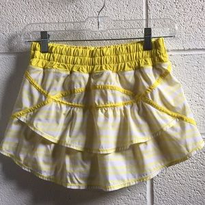 lululemon athletica Skirts - Lululemon yellow and white skirt, sz 4, 58948 lululemon athletica Skirts - Lululemon yellow and white skirt, sz 4, 58948